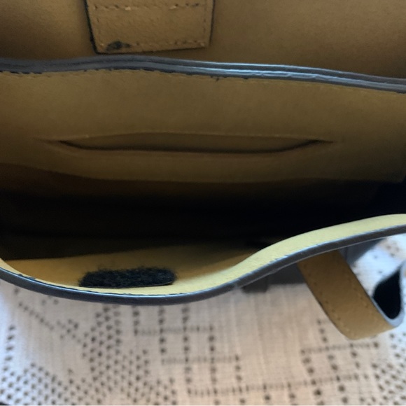 Black Mondani purse - Picture 6 of 10